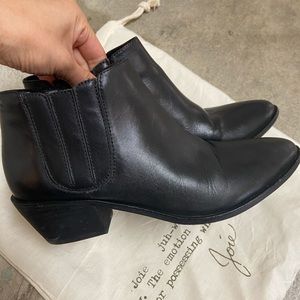Ankle boots